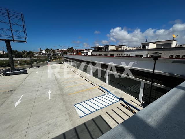 LOCAL CON TERRAZA EN RENTA DE 251.77 M2 CON VISTA AL MAR, TIJUANA B.C.