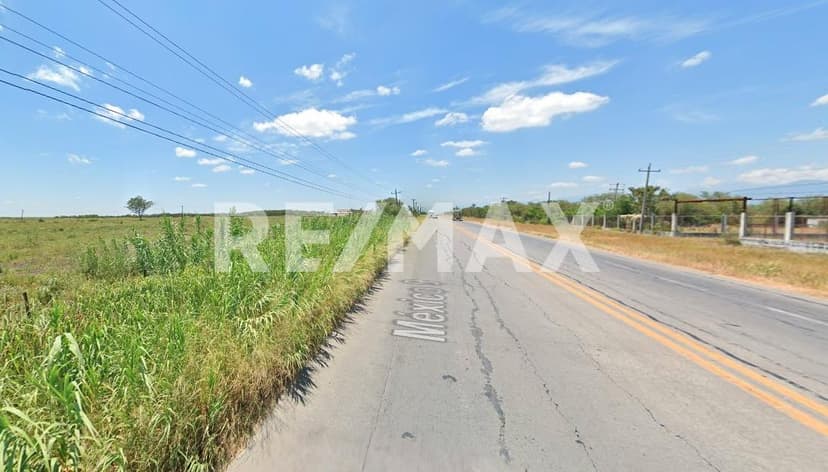 Renta Terreno Comercial frente carretera en Cadereyta Nuevo León, México. 