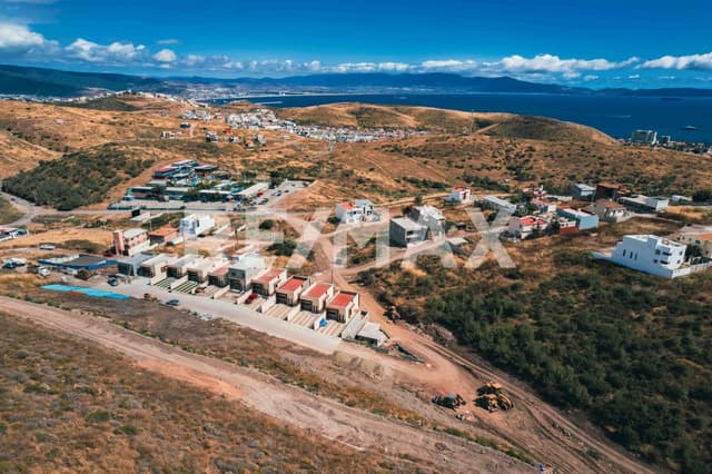 Terreno en venta con vista al mar en Ensenada