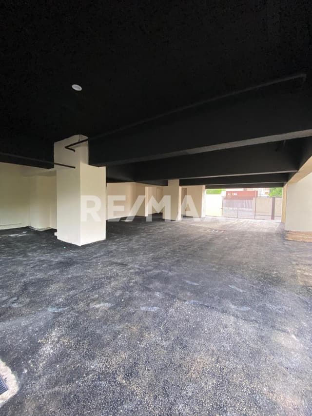 Ultimas oficinas en preventa en torre comercial y departamental -TORRE MIRA-