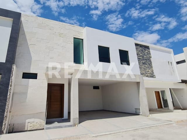 CASA EN VENTA EN LOS VIÑEDOS