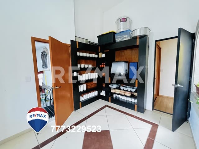 Venta de casa (actualmente restaurante), Vista Hermosa, Cuernavaca...Clave 4619