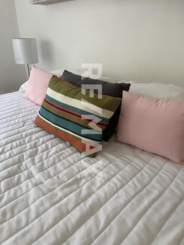 Departamento con Balcon en Renta