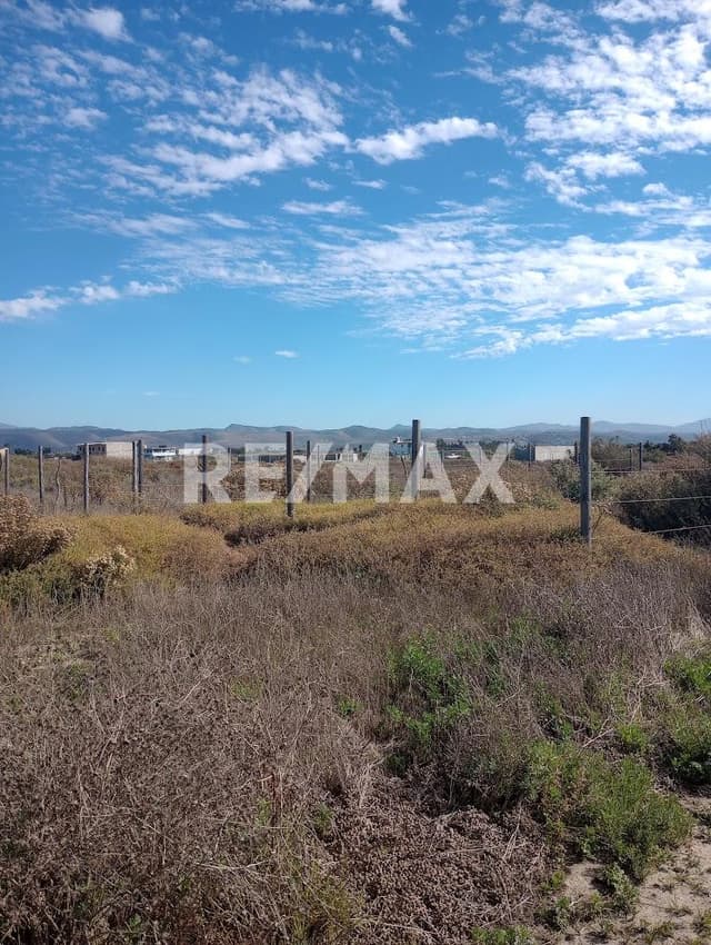 Terreno en venta a solo 200 metros de la Playa del Estero