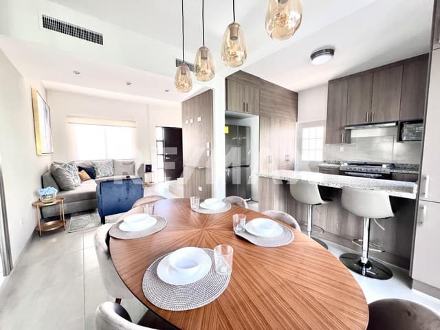 CASA EN VENTA EN FRACCIONAMIENTO BOSQUES "MODELO ENCINO"