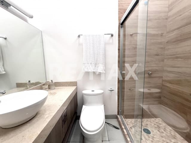 CASA EN VENTA EN FRACCIONAMIENTO BOSQUES "MODELO ALAMO"