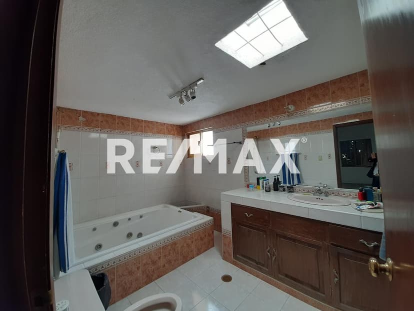 CASA EN VENTA EN MANSIONES DEL VALLE