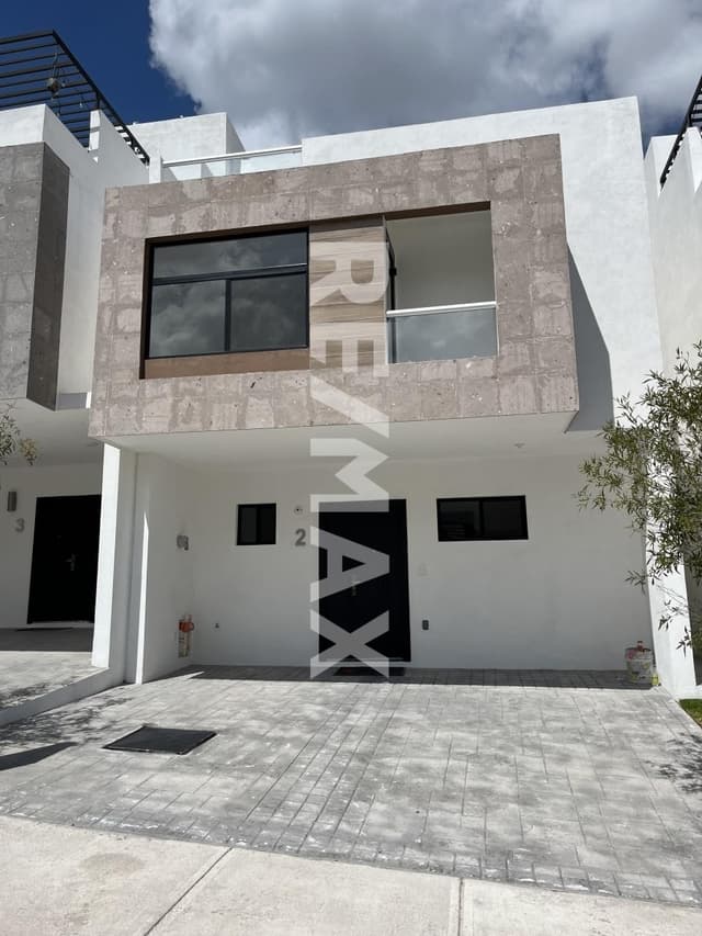CASA EQUIPADA EN VENTA EN ZIBATÁ