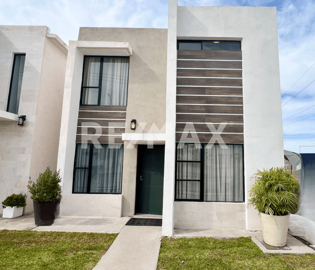 CASA EN VENTA EN BLVD. SAN CARLOS (MODELO CORDOBA)