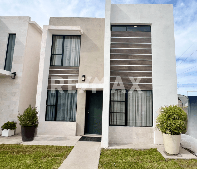 CASA EN VENTA EN BLVD. SAN CARLOS (MODELO CORDOBA)