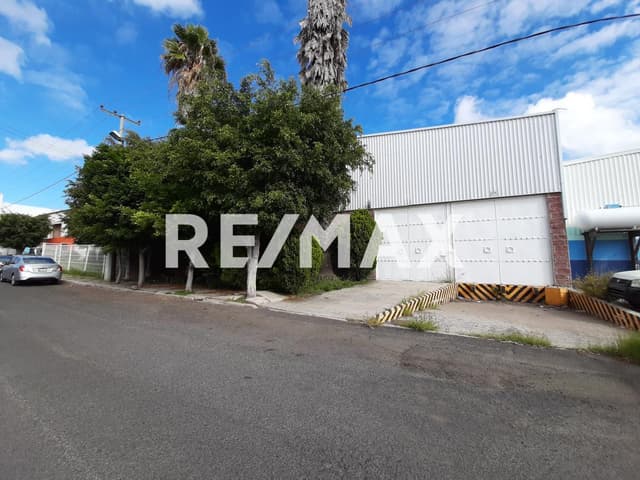 BODEGA EN VENTA PARQUE INDUSTRIAL BERNARDO QUINTANA 