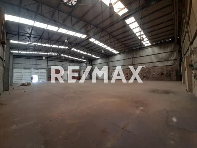 BODEGA EN VENTA PARQUE INDUSTRIAL BERNARDO QUINTANA 