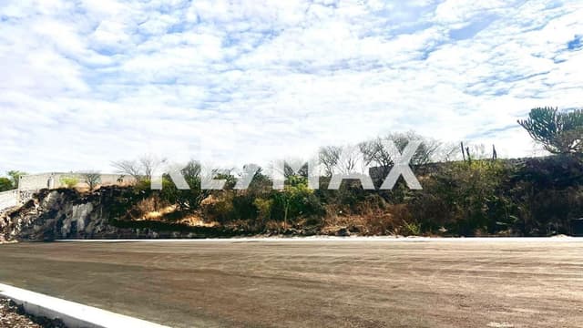 TERRENO EN VENTA EN JURIQUILLA 