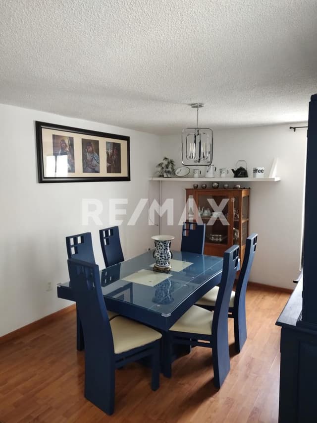 CASA EN VENTA EN LOMAS 4ta. SECCION