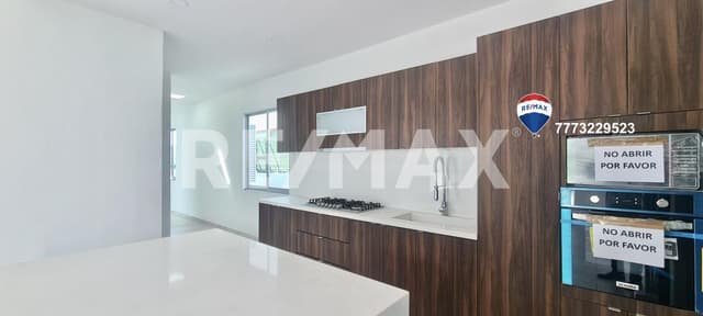 Venta de Casa de un nivel, Fracc. Lomas de Cocoyoc… Clave 4631