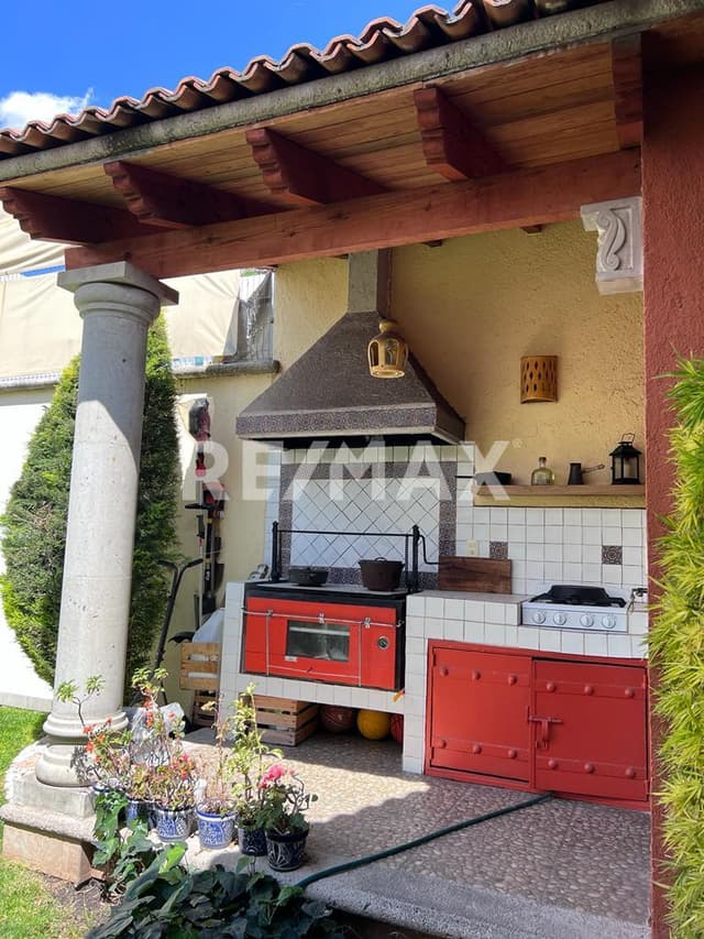 VENTA CASA MILENIO III