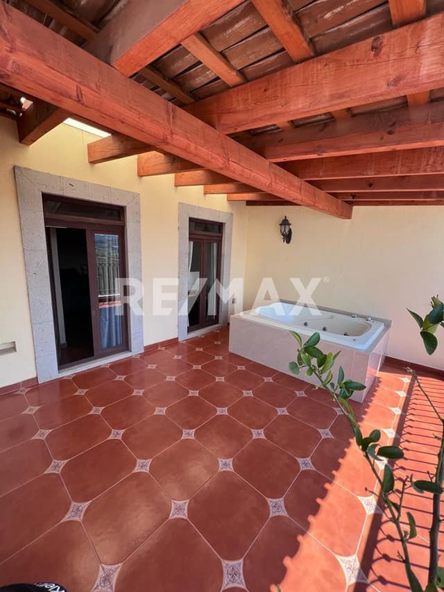 VENTA CASA  MILENIO III