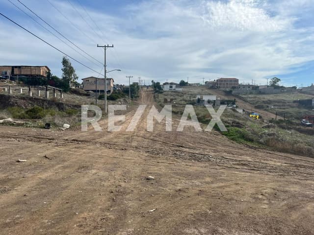 Venta de Lote en Esquina con Vista al Mar