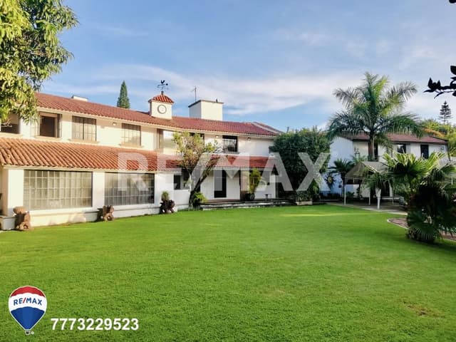 Venta de Casa con alberca en Delicias, Cuernavaca… Cv-4636