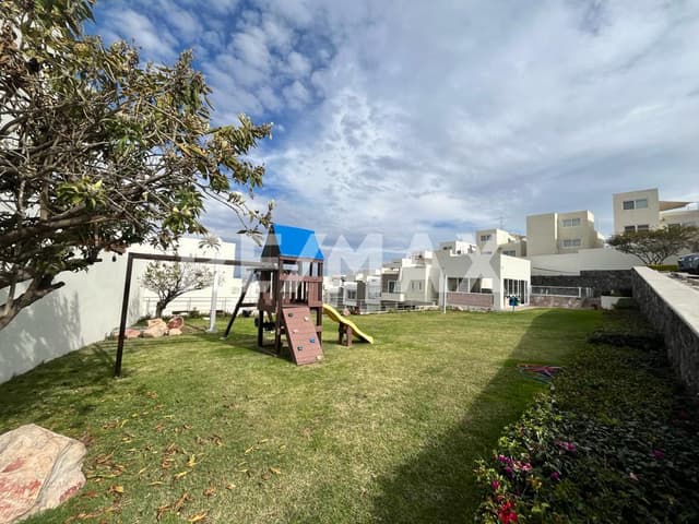 CASA EN VENTA EN RESIDENCIAL SULE 