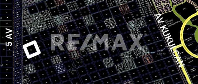 en venta lote de 742 m2 sobre av en Region 15 