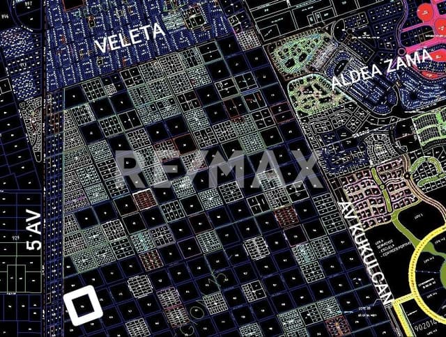 en venta lote de 742 m2 sobre av en Region 15 