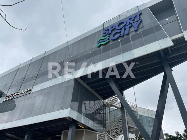 LOCAL COMERCIAL EN RENTA EN CLUB DEPORTIVO