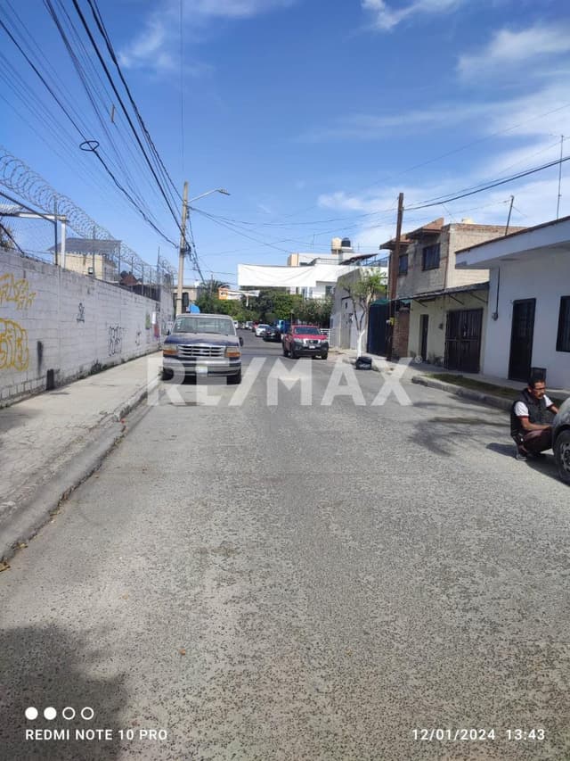 CASA EN VENTA EN ARENALES TAPATÍOS EN ZAPOPAN, A DOS CUADRAS DE MARIANO OTERO