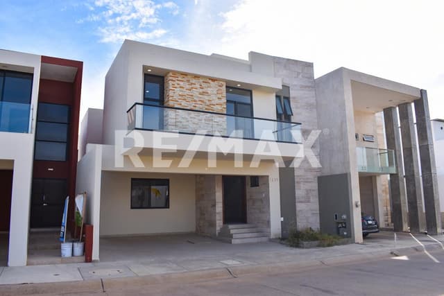Venta de casa residencial en Altabrisa