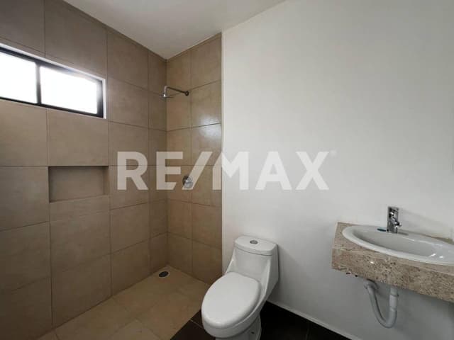 SE VENDE CASA DE ENTREGA INMEDIATA CON REGALO DE AIRES/ACONDICION (TAGORA-AMBAR)