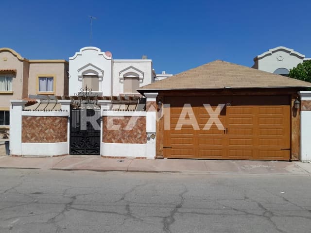 SE VENDE CASA EN FRACC. RESIDENCIAL VENECIA 