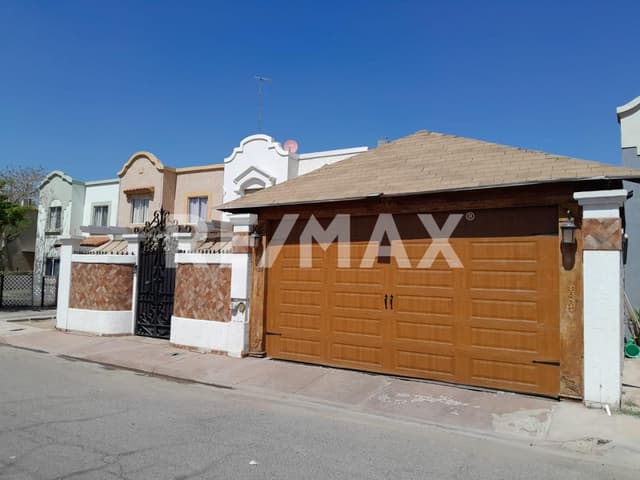 SE VENDE CASA EN FRACC. RESIDENCIAL VENECIA 
