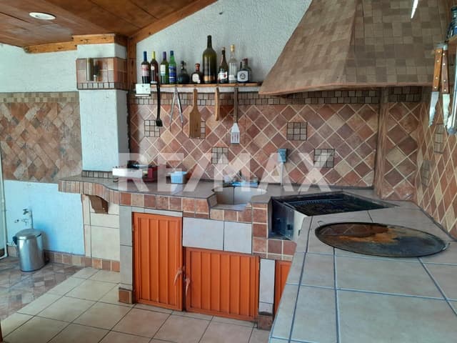 SE VENDE CASA EN FRACC. RESIDENCIAL VENECIA 