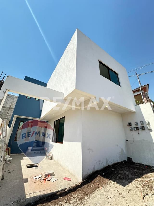 Preventa de casas en condominio, cerca del Centro de Cuernavaca...Clave 4680