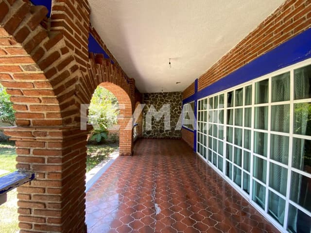VENTA DE CASA EN FRACCIONAMIENTO COLINAS DE OAXTEPEC, MORELOS