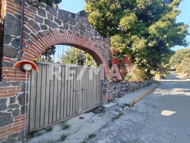 VENTA DE CASA EN FRACCIONAMIENTO COLINAS DE OAXTEPEC, MORELOS