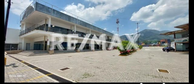 RENTA DE LOCAL COMERCIAL EN VIA LOPEZ PORTILLO ECATEPEC DE MORELOS ESTADO DE MÉXICO.