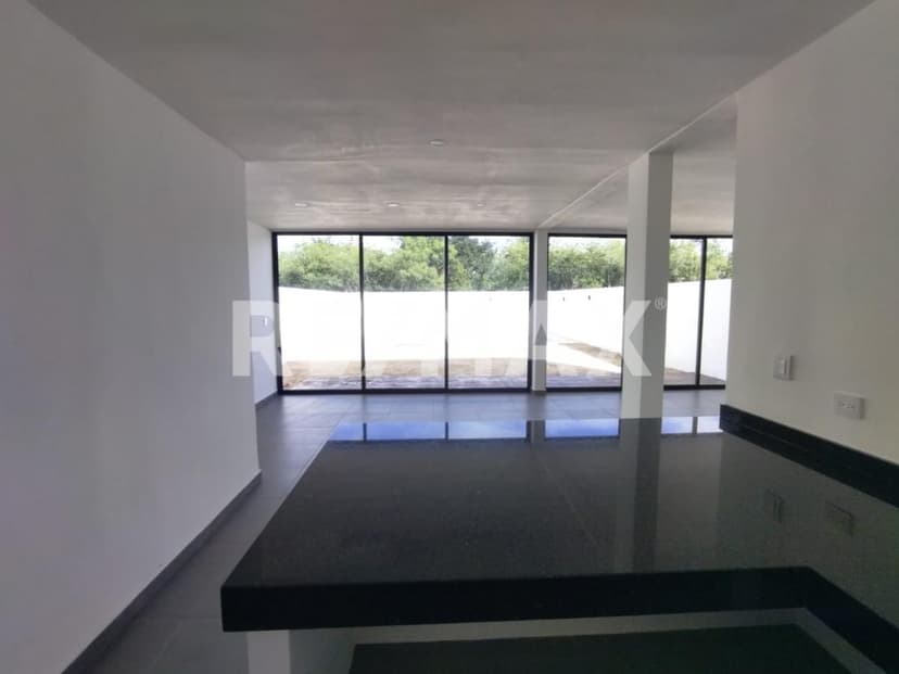 Gallery main