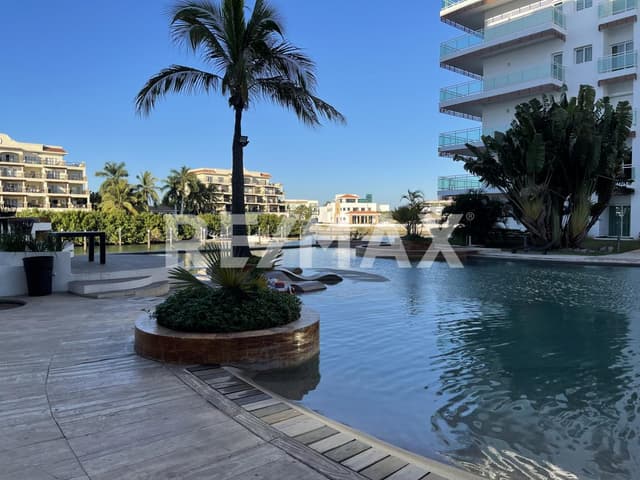 CONDOMINIO EN VENTA EN LA MARINA EN PACIFIKA