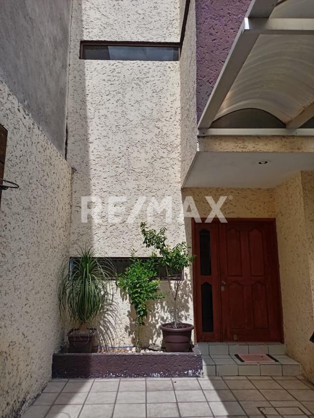 CASA EN VENTA COLONIA DEL PARQUE CELAYA