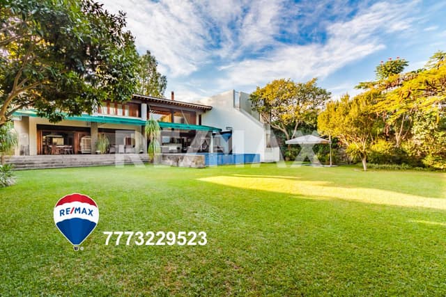 Venta de Residencia, Fracc. Leñeros, Vista Hermosa, Cuernavaca, Morelos...Clave 4697