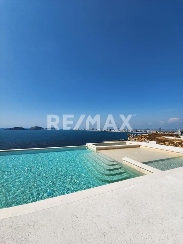Condo con Vista al Mar en el cerro de la Nevería
