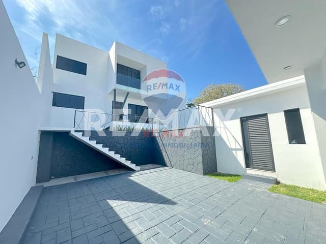 Venta de casa nueva con Vista al Lago de Tequesquitengo, Morelos...Clave 4699