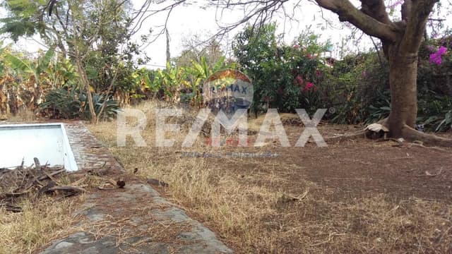 Se vende como terreno, Acapatzingo, Morelos...Clave 4701