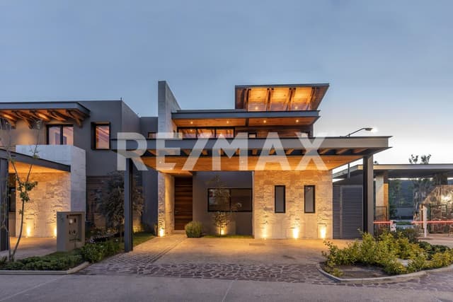 CASA EN VENTA EN ALTOZANO 