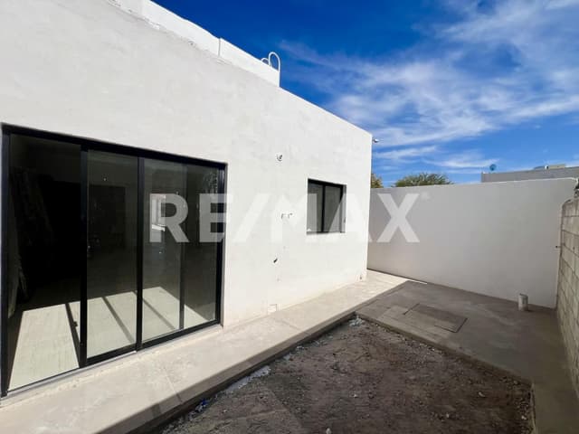 CASA EN VENTA EN OSCAR FLORES TAPIA