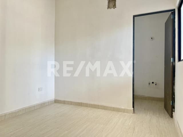 CASA EN VENTA EN OSCAR FLORES TAPIA