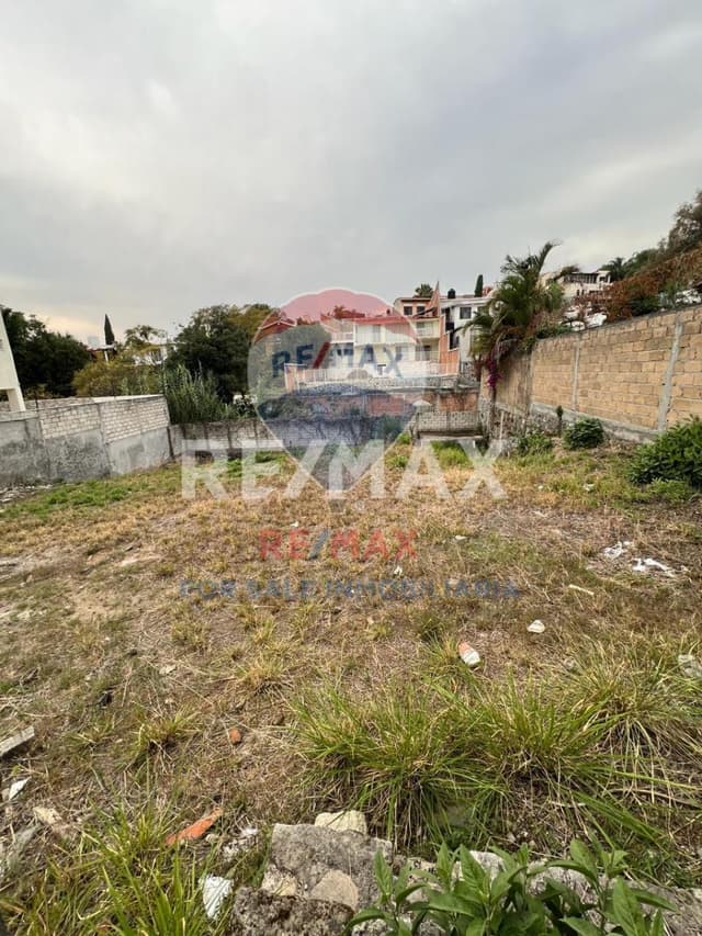 Venta de terreno en el Fracc. Loma Sol, Cuernavaca, Morelos...Clave 4722