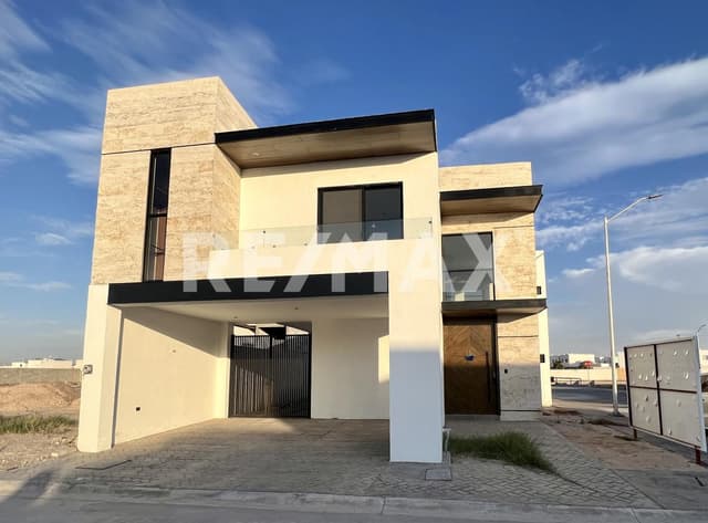 CASA EN VENTA EN RESIDENCIAL LOMAS 