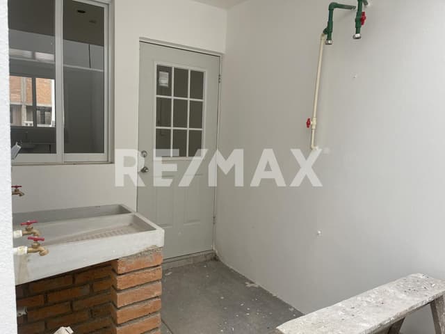 Casas en venta salida a Mazatlán Fraccionamiento Semi Privado